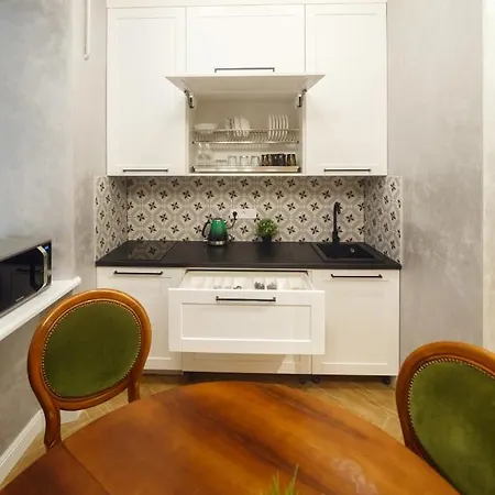 Apartman центр львова вул личаківська 5 площа ринок 2 кімнати ізольовані