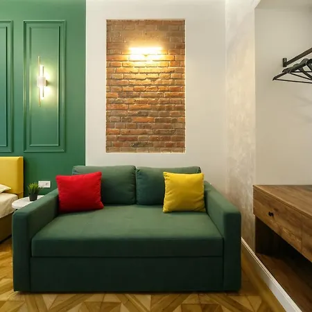 центр львова вул личаківська 5 площа ринок 2 кімнати ізольовані شقة