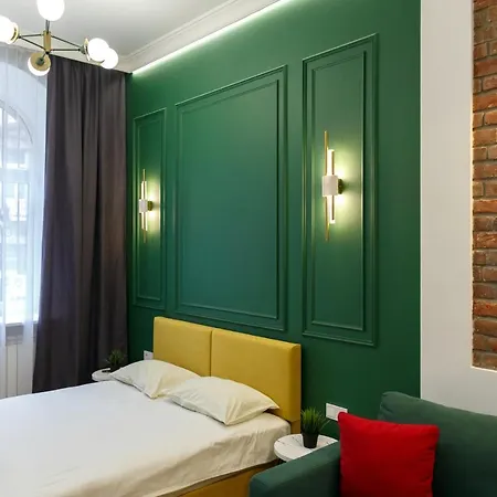 центр львова вул личаківська 5 площа ринок 2 кімнати ізольовані