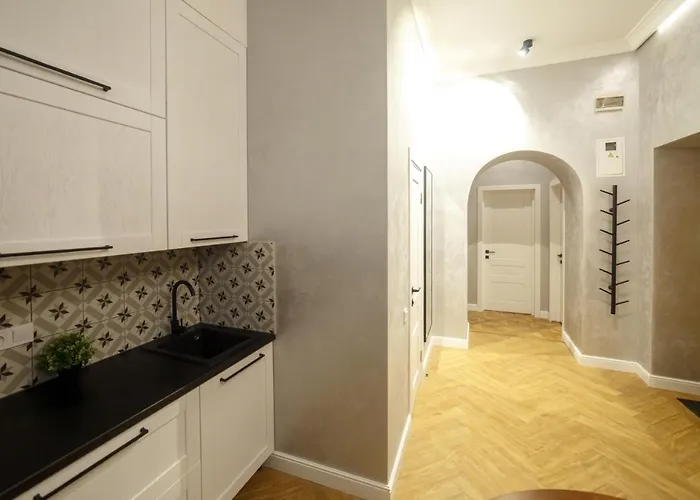 центр львова вул личаківська 5 площа ринок 2 кімнати ізольовані Apartamento