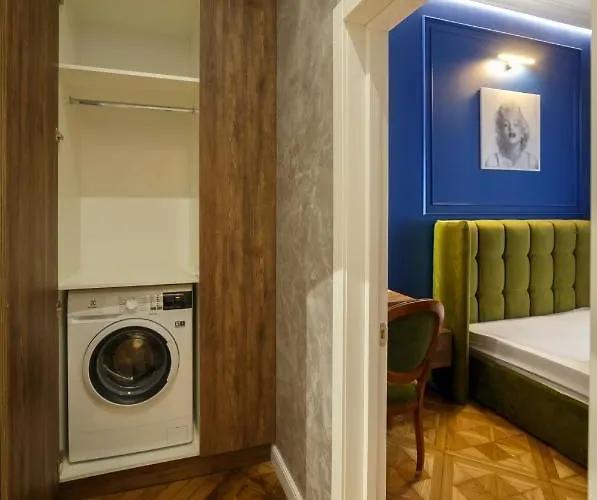 центр львова вул личаківська 5 площа ринок 2 кімнати ізольовані Leópolis