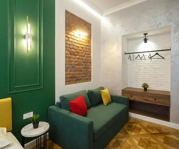 центр львова вул личаківська 5 площа ринок 2 кімнати ізольовані Apartamento